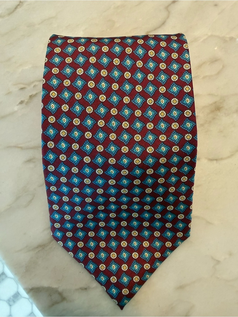 Spencer & Lowe Classic Men's Burgundy Geo-Pattern Silk Tie